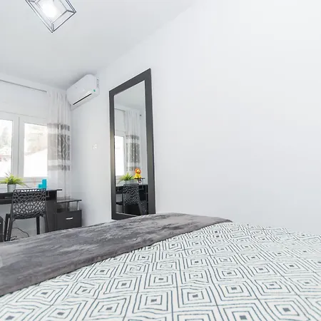 Cubo's Cozy & Modern Sol De Málaga