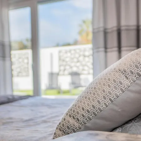 Cubo's Cozy & Modern Sol De Villa