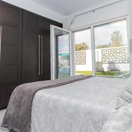 Cubo's Cozy & Modern Sol De *