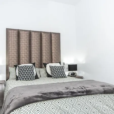 Cubo's Cozy & Modern Sol De Málaga