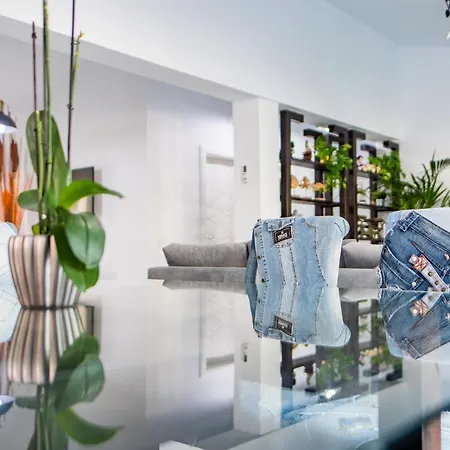 Cubo's Cozy & Modern Sol De Villa Málaga