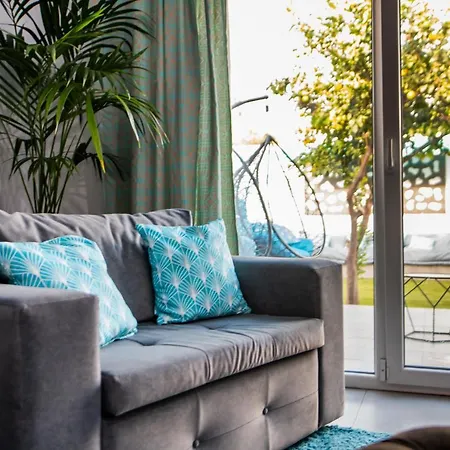 Cubo's Cozy & Modern Sol De