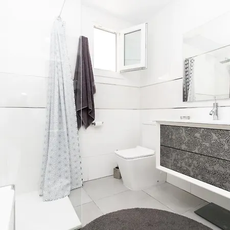 Cubo's Cozy & Modern Sol De
