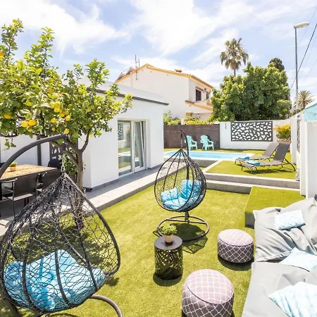 Cubo's Cozy & Modern Sol De