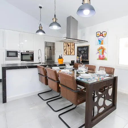 Villa Cubo's Cozy & Modern Sol De *